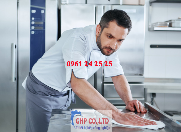 Cần đảm bảo vệ sinh thường xuyên bề mặt bếp sau khi sử dụng